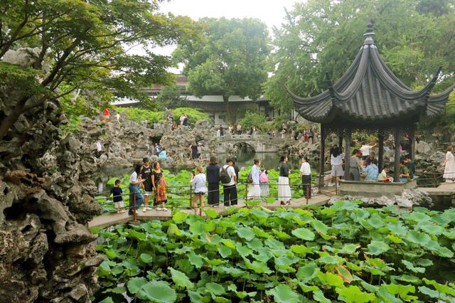 江苏苏州：狮子林秋意渐浓
