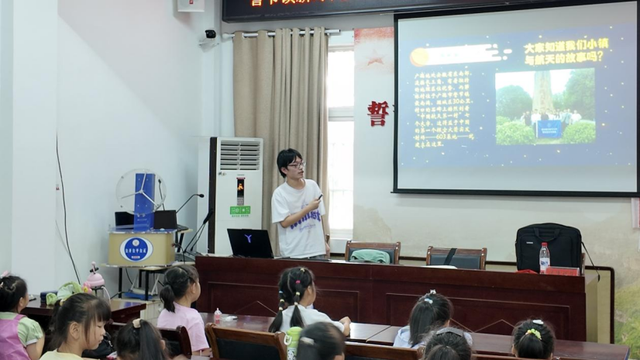 南航学子赴“中国航天第一镇”的航天寻根路