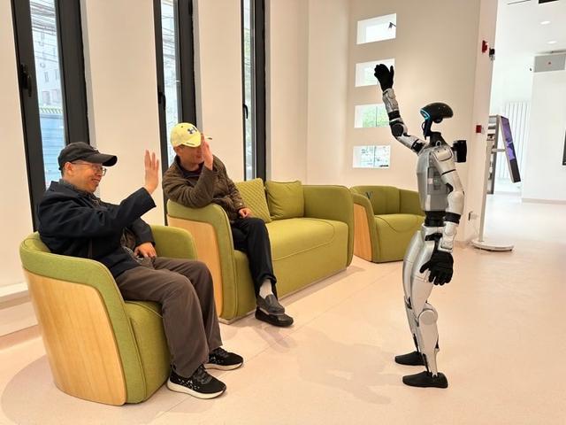 北京日报社区小板报丨北京已有景区彩叶树变色率达80%