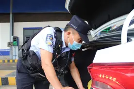 云南戍边民警“勇哥” 20、37、80、20000的故事图片