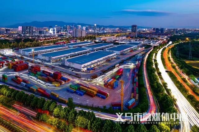 拨浪鼓摇响春晚舞台！世界义乌何以吸引全球目光？