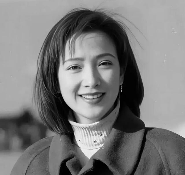 “何晴告别仪式”将以家人送别的形式举行，不公开对外吊唁！知情者透露：她生病后一直希望低调