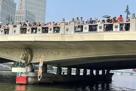 天津跳水大爷走红后：年轻人占据“主战场”，大爷们退居“二线”当起志愿者图片