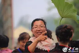 侯松丽：孝心坚守三十载 婆婆身边的温暖守护人图片