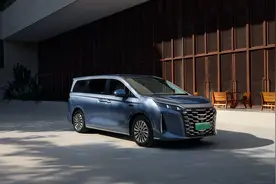 搭载第五代DM技术，比亚迪夏上市图片