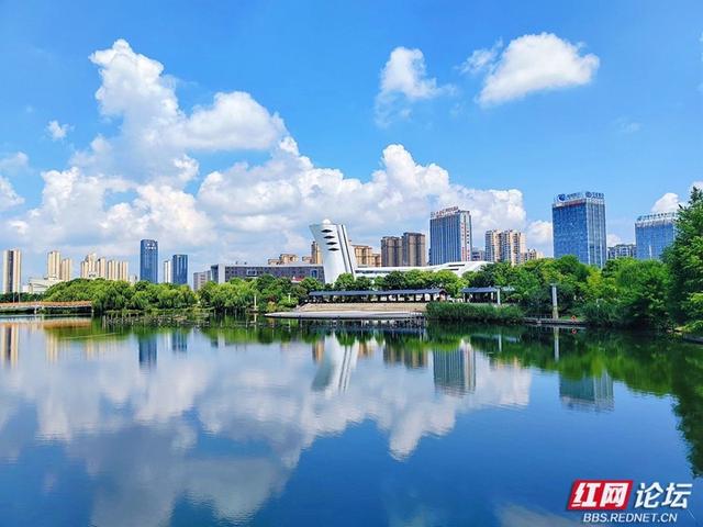 高清湖南丨天幕如画，城市生光，这才是常德的夏天