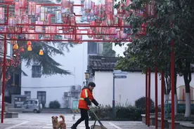 “环卫工只招90后”，“年龄标签”不能这么用！图片