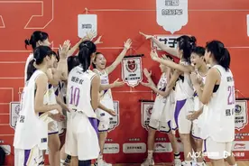 深圳二实女篮首次晋级全国初中联赛四强，将战清华附中队图片