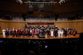 沪湘共筑“音乐思政”育人新高地：廖昌永率队唱响新时代版《长征组歌》 第七届“湖南校园好声音”启幕图片