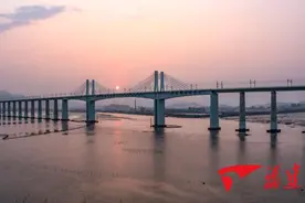 穿山跨海向未来图片