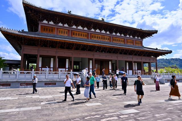 福建南平：中外学者寻迹朱子故里