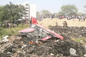 印度一架波音787客机坠毁： 机上逾240人遇难，无中国籍乘客图片