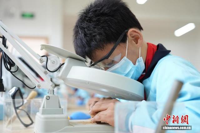 沉睡30万年遗址焕新生 华龙洞成研学旅游新亮点