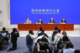 财政部：10月开始经济回升，财政收入增速由负转正、逐月回升图片