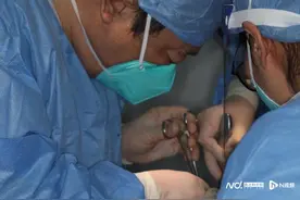 颌骨多发粉碎性骨折危及生命！医生：骑“电鸡”务必戴好头盔图片