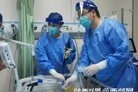 唐都多学科联合ECMO助力 成功救治吸入中毒患者图片