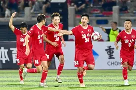 图集｜“渝超”首战渝中半岛队以3-2战胜九龙鑫源熊猫队图片