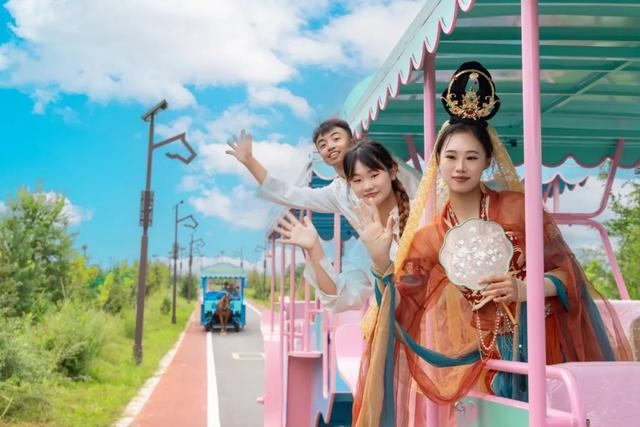 草原、骑马、旅拍｜解锁刘和刚老师同款体验！