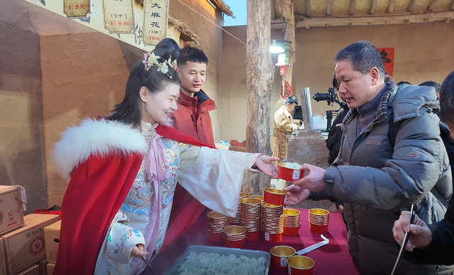 敦煌： 文化年味“火”出圈   接待游客超80万人次