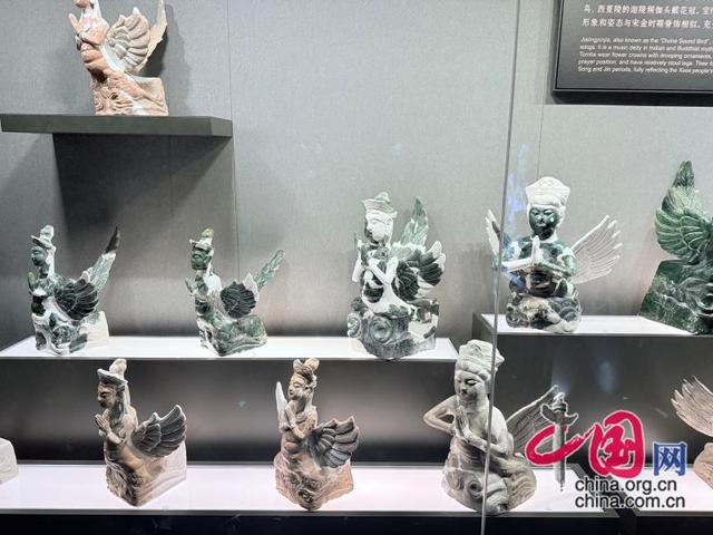 宁夏银川：黄土与史诗 贺兰山下的千年残梦