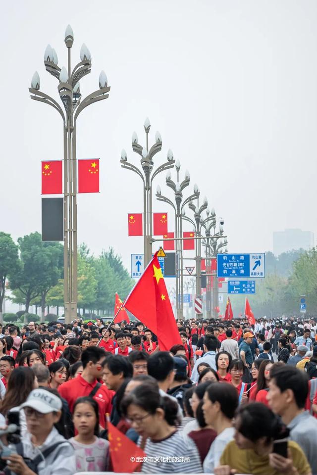 今天的光谷，来了1亿人！