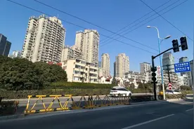 2月16日起，电动自行车深夜过江可走上海复兴东路隧道上层图片