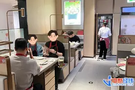 “晚上10点后，店里一半是韩国人”，只为吃瓜？图片