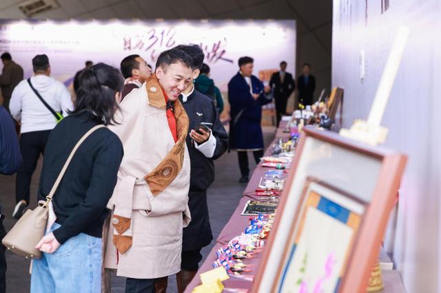 “自驾318·向甘孜出发”2025甘孜州南京推广活动圆满举行