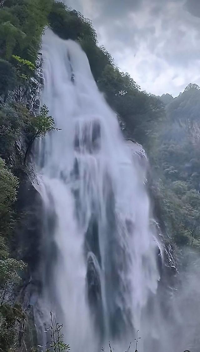 【盛世华诞 · 盛景献礼】太白山景区祝全国人民双节快乐！