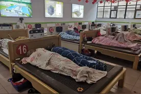 号称“包治百病”的天价床垫，为何屡“曝”不改 | 新京报快评图片