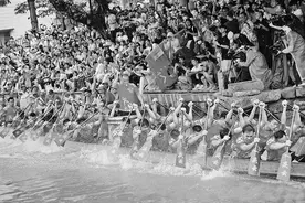 龙船漂移赛 一鼓过三弯图片