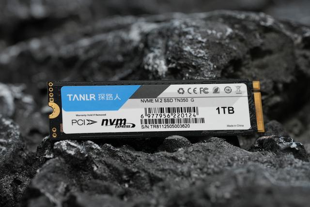 性价比之选：探路人TN350 PCIe 3.0固态硬盘开箱图赏！
