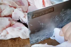 童年回忆？热量炸弹？这口油渣炒饭香迷糊咯！图片