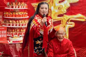 101岁老人读书写字干农活，粗茶淡饭满是人间温情图片