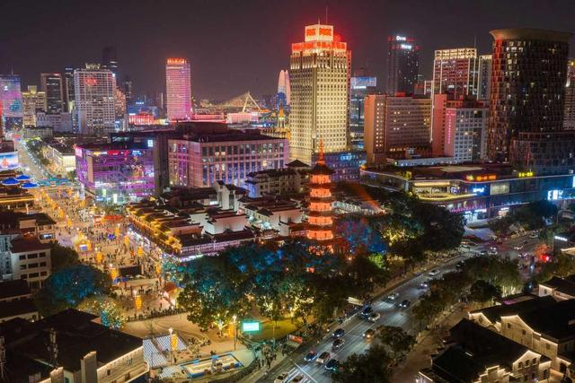 甬江潮：天封塔“亮”了，罗城“活”了