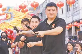 赴菲展演10余场 泉州提线木偶海外受热捧图片