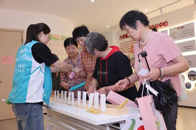 月满人团圆 ，九亭镇特色游园伴居民沉浸式过中秋