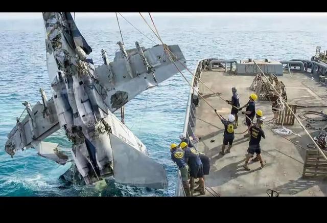 战力高达“1.67个福建舰”的美国老爷航母，“最后一舞”怎么拉了？