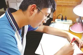 “孝义少年”引发社会关注，孝行产生共鸣：他将大爱之光投射到每个你我图片