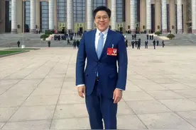 霍启刚建议：全面整治“内卷式”竞争图片