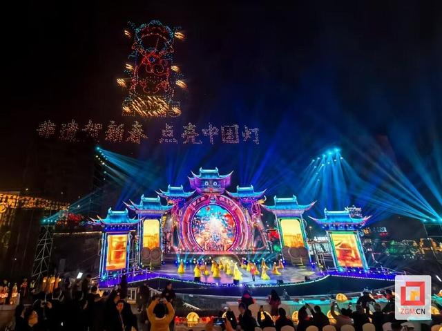 自贡灯会斩获“2025旅游创新贡献奖” 千年非遗点亮夜间经济新范式