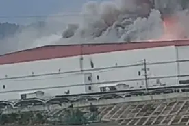 福建宁德时代旗下生产基地着火，当地官方回应图片