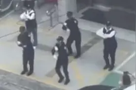台中警察跳“科目三” 岛内网友：跳的很棒图片