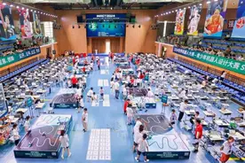 编程序比操作 青少年机器人设计大赛重庆开赛图片