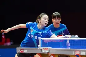 乒超联赛 | 王曼昱率山东鲁能捧起“凤杯”图片