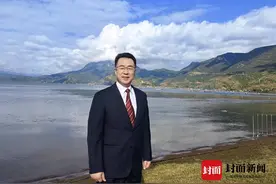 海光：在泸沽湖边朗诵诗歌，灵魂有被洗过的感觉｜诗乐盐源图片