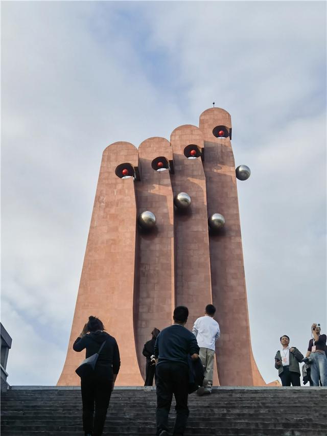 【万里边疆国旗红】行走黔北红色地标 追寻长征印记