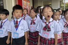 掂！开学典礼上演英歌舞，不愧是广东仔！图片