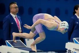 张雨霏斩获第5金！中国队女子50米自由泳夺冠图片