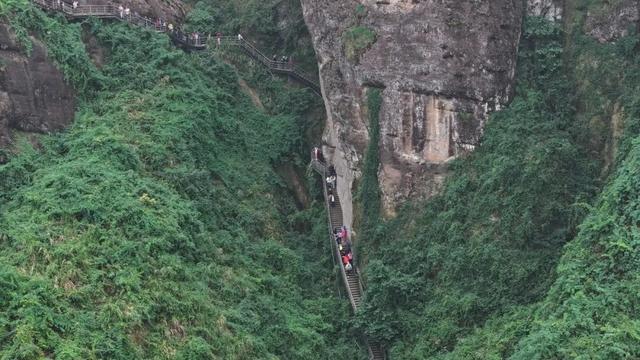 秋日龙虎山，辽宁老铁乐游仙境！